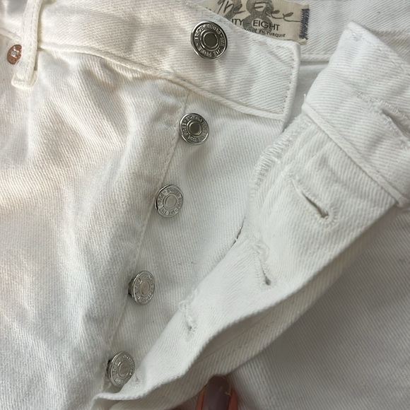 We The Free People Maggie Distressed High Low Raw Hem‎ Cutoff Shorts White Sz 28 - Picture 14 of 14